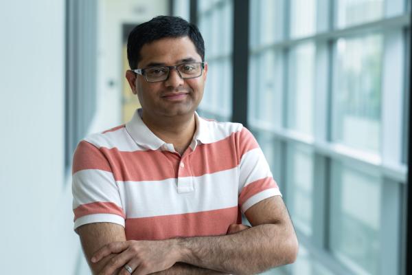 Headshot of Ishan Thakkar